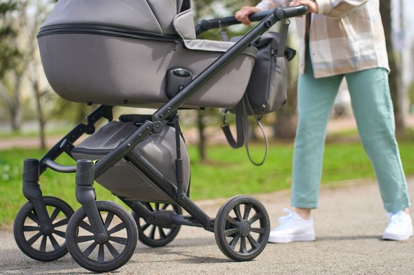 I vantaggi del yoyo passeggino: praticità e stile per genitori