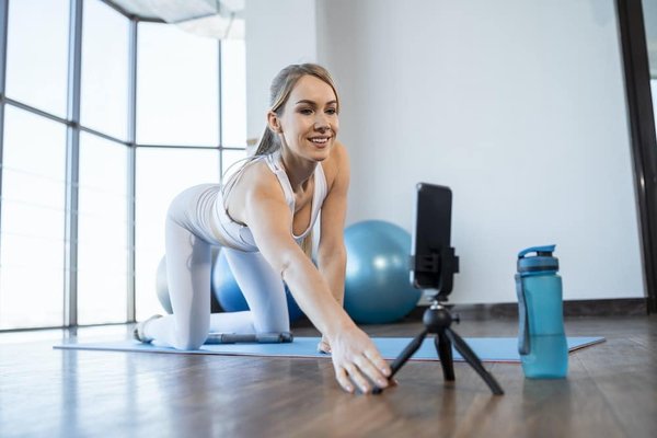 Quali tecniche applicare per la produzione di contenuti video formativi efficaci per una piattaforma e-learning?